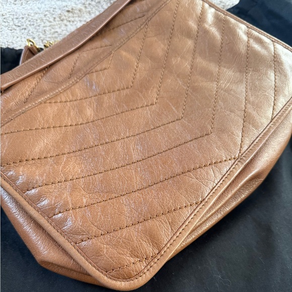 Saint Laurent Niki Bag Medium, Light Caramel - like new, box/card included - Picture 5 of 5